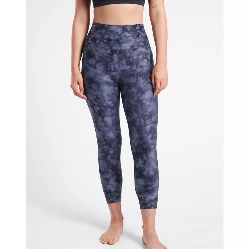 Athleta Powervita Blue Tie Dye Salutation 7/8 Ankle Tight Leggings Size Small